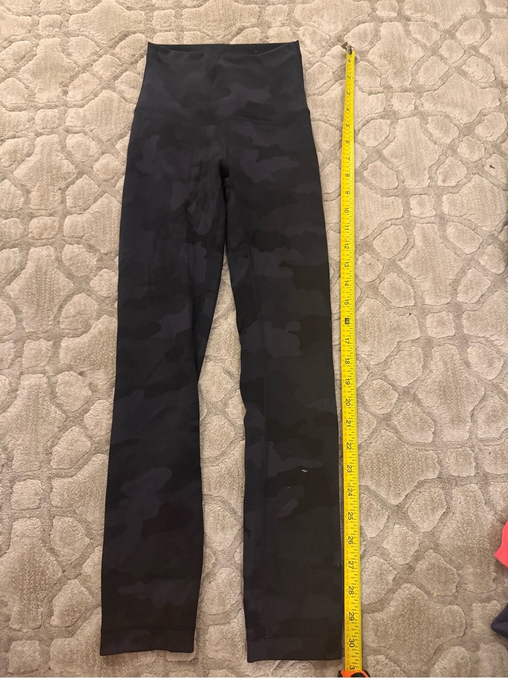 Lululemon size 0 black camo leggings
